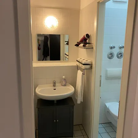 City-apartment Timeless- Frisch Renoviert Berlim